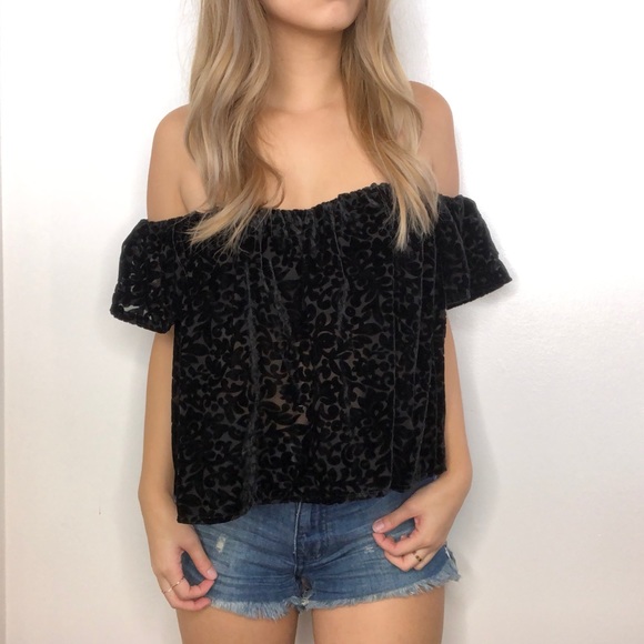 off the shoulder velvet top - Picture 1 of 2